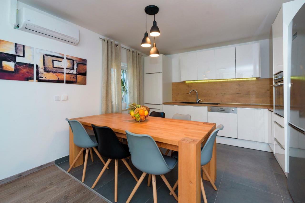Apartments Magli Kaštela エクステリア 写真